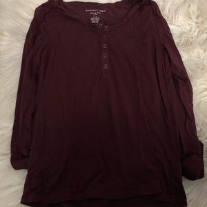 AE maroon t-shirt